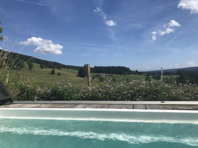 Haus für Individualisten + Genießer – Training mit Schwimmgürtel