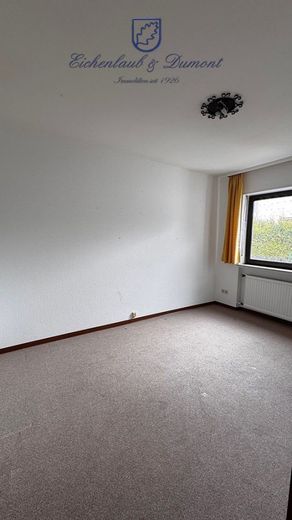 Großzügiges 1-FH + ELW, freistehend mit 2 Garagen, Kamin + Wintergarten – Schlafzimmer 3 EG