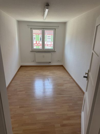 11 Zimmer auf drei Etagen – Haus in St. Johann-Würtingen, 2014 kernsaniert – Zimmer