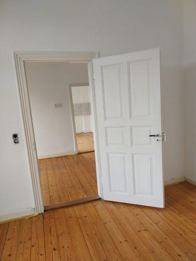 Helle 3,5-Zimmer-Wohnung (96 qm) mit Südbalkon, Garage, saniertem Bad – Foto 7
