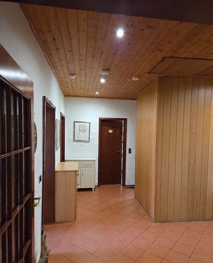 Charmanter Bungalow mit Einliegerwohnung und Garage in ruhiger Lage von Waldbröl-Hermesdorf – Flur