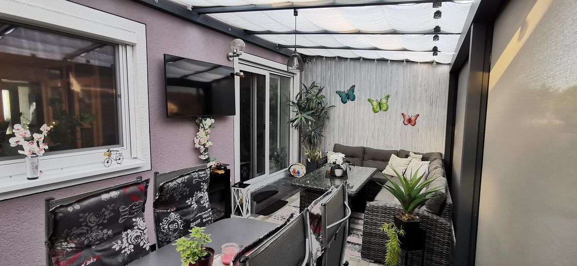 DHH - Haus mit Pool, Speicher-PV und Ausbaureserve – Photo 17