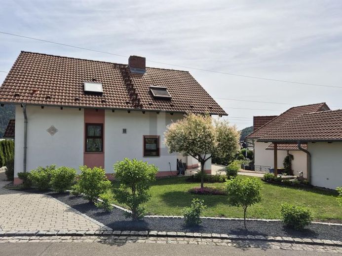 IDYLLISCHES FAMILIENPARADIES IN RUHIGER LAGE – Foto 1