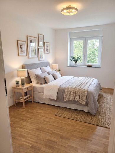 Frisch renovierte 2-Zimmer-Traumwohnung (Effizienzklasse A!), 2 Stellplätze - provisionsfrei! – Schlafzimmer