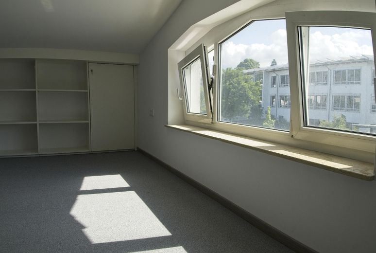 عقار سكني وتجاري في Mühltal – Ausblick Wohnung OG