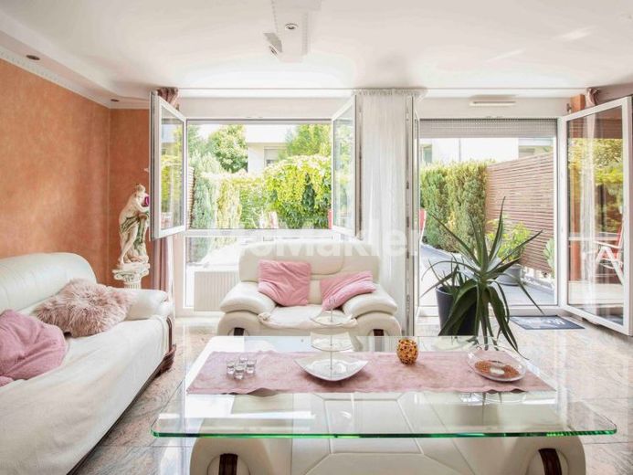 Maisonette im Haus-im-Haus-Stil: Großzügige 4,5-Zimmer mit eigenem Eingang in Stuttgart-Hausen – Foto 1