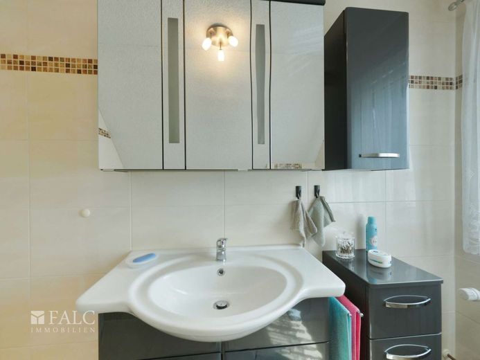 Hochwertige und sehr gepflegte DHH in Kölleda – Badezimmer