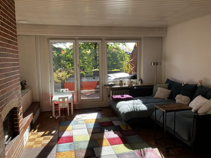 Sonniges Wohnzimmer_1