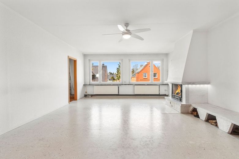 Maisonettewohnung mit ca. 138 qm Wohn-/Nutzfläche &amp; Garage in ruhiger Anliegerstraße von Oldenfelde – Wohnbereich