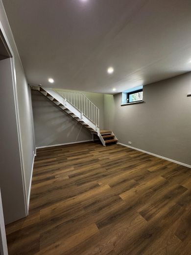 Lichtdurchflutetes Haus mit Garten – Durchgangszimmer EG