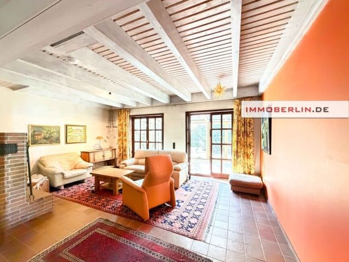 IMMOBERLIN.DE - Attraktives Haus auf sonnigem Grundstück in familienfreundlicher Lage – Foto 1