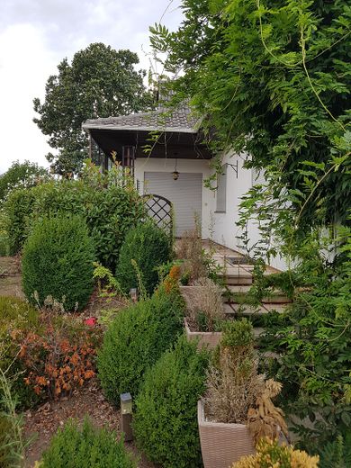 Renovierungsbedürftiges Einfamilienhaus mit großem Garten – Foto 6