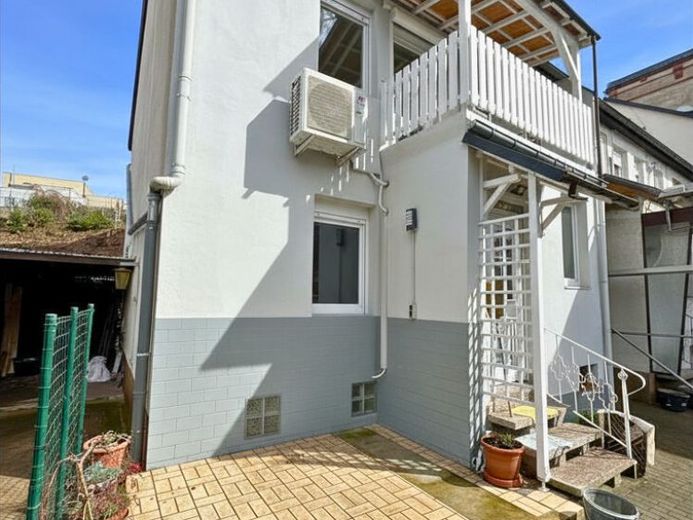 Vivienda de 5 habitaciones, cocina y baño tipo «casa dentro de la casa» + plaza de aparcamiento en una ubicación privilegiada cerca de la universidad – Foto 1