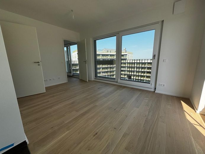Prima occupazione | Appartamento di nuova costruzione con 2 locali, terrazza sul tetto e vista sulle Alpi – Wohnzimmer-Schlafzimmer