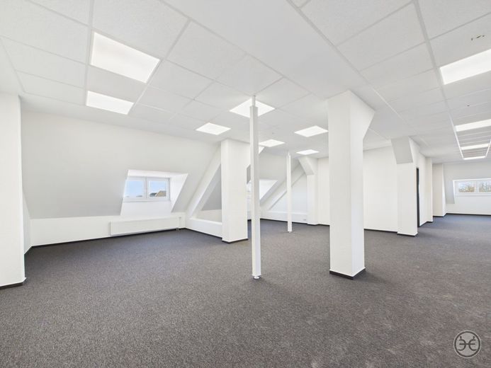 Eden-Ehbrecht-Immobilien_Bürofläche_Kreyenbrück_DG_002