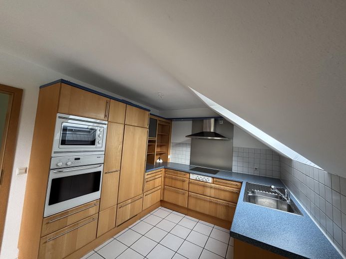 große und gepflegte Maisonettewohnung – Küche