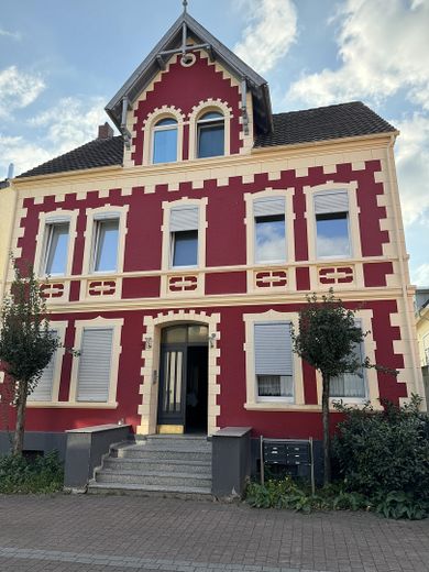 6-Familienhaus in Bad Lippspringe – provisionsfrei mit Entwicklungspotenzial – Foto 1