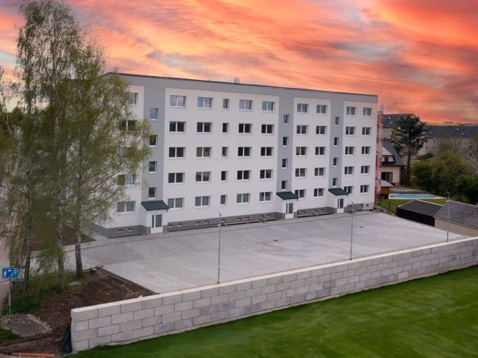 Moderne 2-Raum-Wohnung in Wolkenstein mit Balkon und Einbauküche – Foto 1