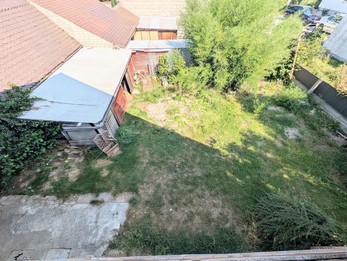 بدون عمولة + + منزل منفصل مكوّن من وحدتين سكنيتين، مع تراس جميل وشرفة وحديقة ومرآب – Garten