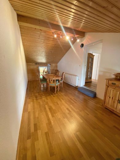 Schönes Haus in Miesbach – 1. OG, Kind/Studio