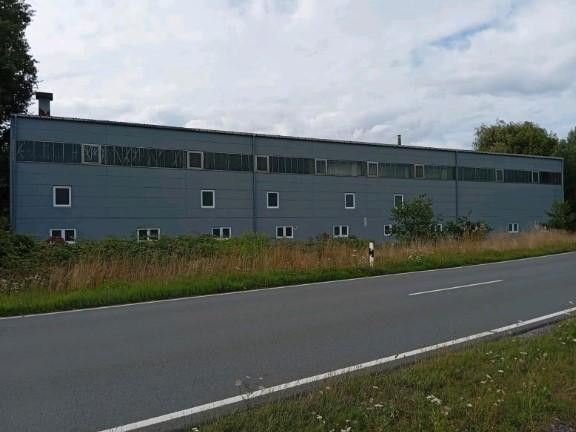 Trasteros, nave de 600/700 m², oficinas, plazas de aparcamiento en nave (turismos, autocaravanas), superficie al aire libre, contenedores – Foto 4