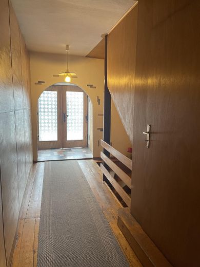 Gepflegtes Stadthaus mit Garten und Terrasse- Ohne Maklerprovision – Hausboden zur Terrasse