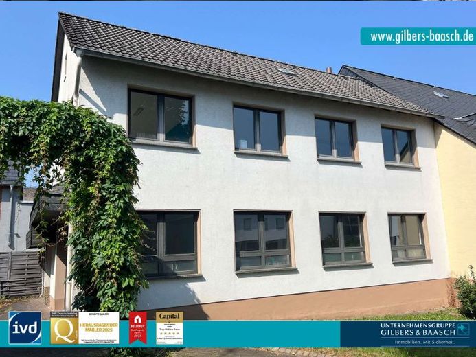 Hermeskeil: Superficie per uffici vuota con garage e potenziale per conversione residenziale in centro città! – Foto 1