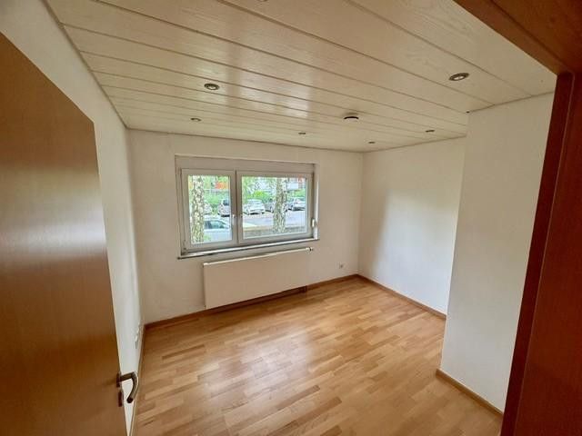 Verzorgd 4-kamer appartement met balkon en twee parkeerplaatsen – Schlafzimmer 3