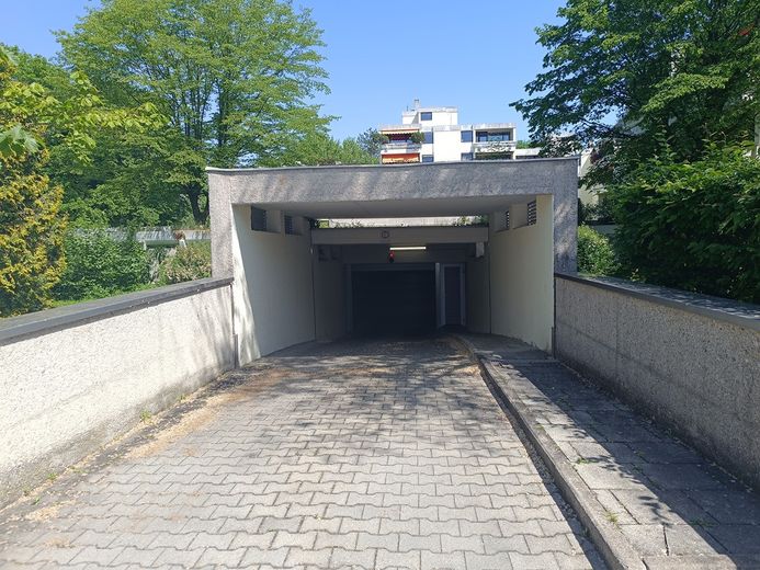 Lichtdurchflutete 4-Zimmer-Wohnung mit Loggia und Blick ins Grüne – Foto 14
