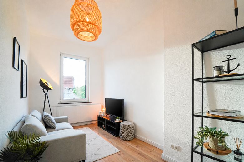Helle, renovierte 3-Zimmer-Wohnung mit idealem Grundriss – Schlafzimmer 1