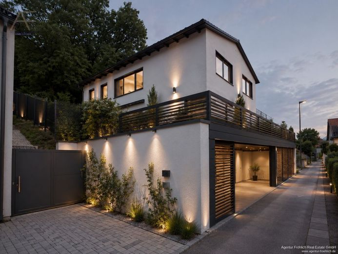 Licht. Raum. Lebensqualität. - Ein Zuhause zum Ankommen und Wohlfühlen mit Entwicklungspotenzial. – Außenansicht