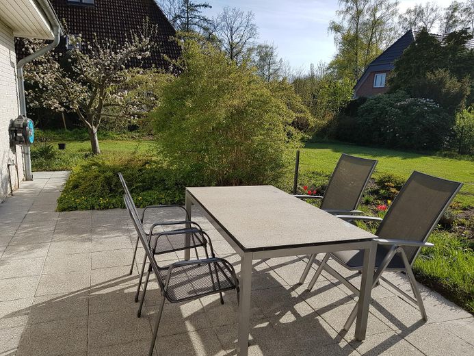 Gepflegtes Einfamilienhaus mit großem Garten in Hamburg-Lemsahl-Mellingstedt – Terrasse