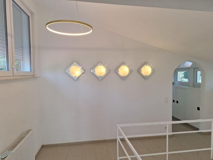Villa en ubicación privilegiada de Wo-Herrnsheim con gran jardín A + – Treppenhaus OG