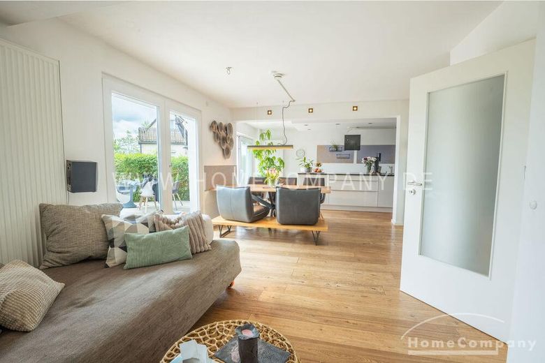 Wohnen im Grünen – Befristete Vermietung: Stilvolles Einfamilienhaus mit Garten  &  Terrasse in Olching – e3cabf19c3d0a6d208f43be475783e6c518372e5.jpg