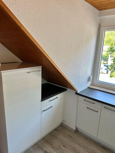 Nähe Basel | 2 Stellplätze inklusive | DG-Wohnung mit Empore | provisionsfrei – Küche