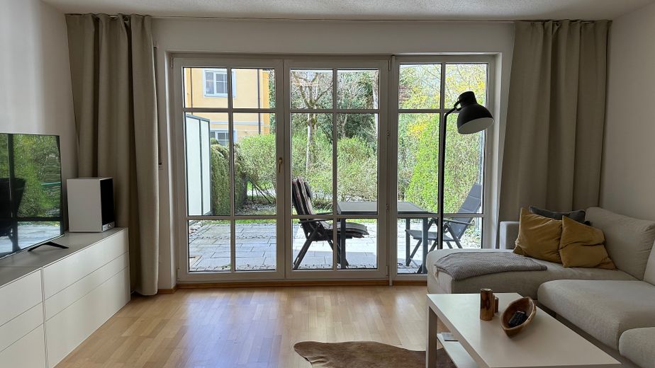 Top attrezzato, quartiere di ville, con terrazza – Foto 5