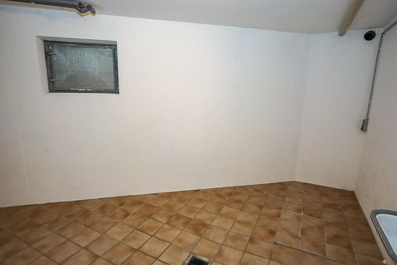Gemoderniseerde twee-onder-een-kapwoning op toplocatie in Senden‑Aufheim – 140 m² woonoppervlak + groot kantoor - provisievrij – Waschküche mit Anschlüssen