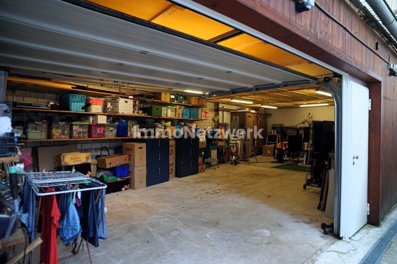 Bad Wildbad: Behaglich, bestsaniert, bezugsfertig! Sympathisches Einfamilienhaus in bester Lage. – Garage Werkstatt