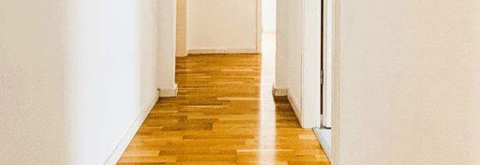 Twoja szansa w Saarbrücken – dobrze rozplanowane mieszkanie z balkonem, w pełni wyposażoną kuchnią, windą i miejscem parkingowym