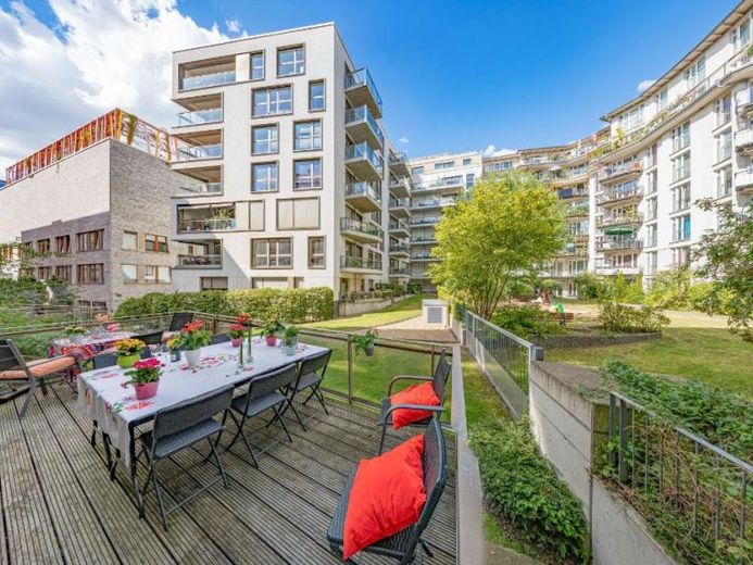 Piso en propiedad de 3 habitaciones con terraza en HafenCity – Foto 1