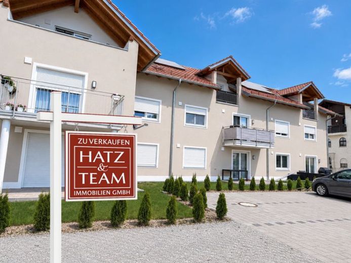 Gefördertes Wohnhaus mit 8 Wohnungen & 1 Appartement in beliebter Lage bei Bad Füssing (KfW 55 WBP) – फोटो 1