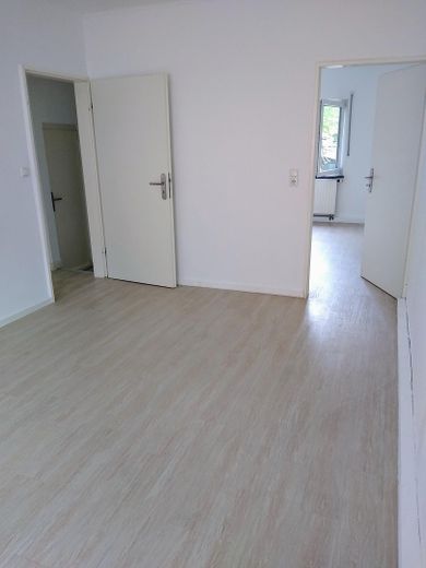 Sin comisión: casa con garaje en venta – EG