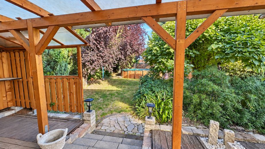 UNA CASA in cui sentirsi bene: casa unifamiliare a Magdeburg-Ottersleben – Terasse