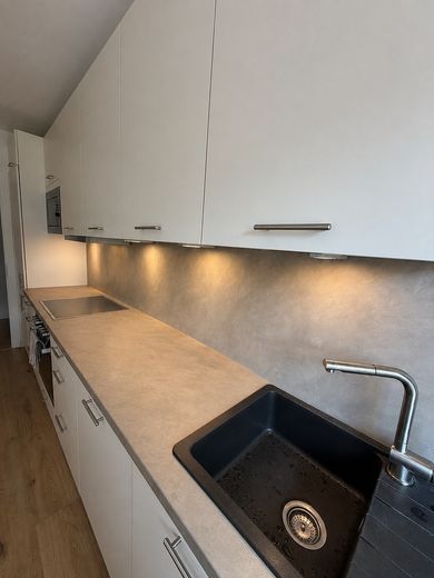 *Provisionsfrei* Renovierte 2,5-Zimmer Wohnung mit Balkon – Foto 8