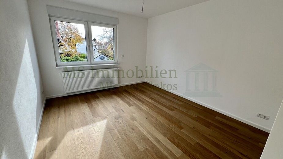 ** Charmantes Einfamilienhaus in zentraler Lage in Lampertheim - viel Platz für die ganze Familie ** – OG Zimmer 1 Ansicht 1