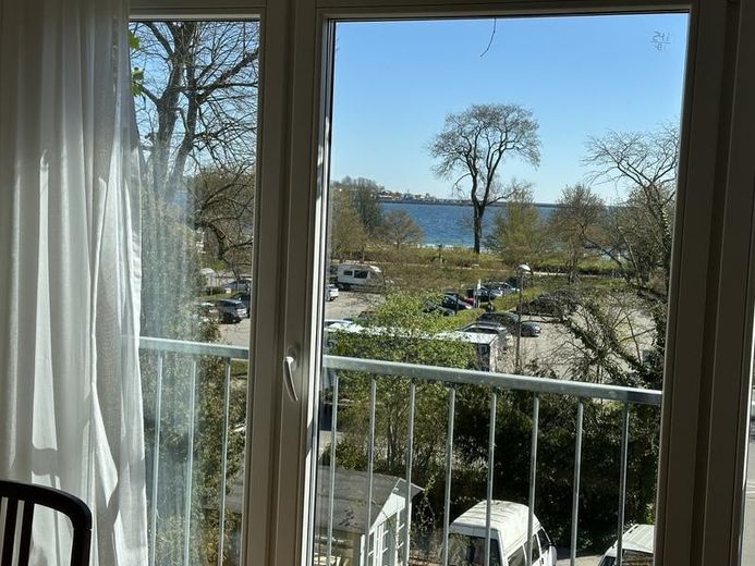 Historisches Stadthaus mit 4 Wohneinheiten, Garten und Ostseeblick – 160 m zum Meer – 2. OG: Blick auf die Ostsee