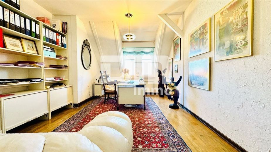 Hochwertige 5-Zi Wohnung in Traumlage mit Balkon in gepflegter Jugendstil-Villa + Panoramablick – Kind / Gäste / Büro