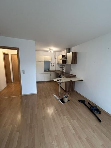 مبنى سكني وتجاري، عقار استثماري في موقع مركزي في 94209 ريغن – Wohnung 1 Esszimmer/Küche