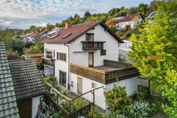 IMMORath.de - Casa curata con garage doppio e bellissimo giardino