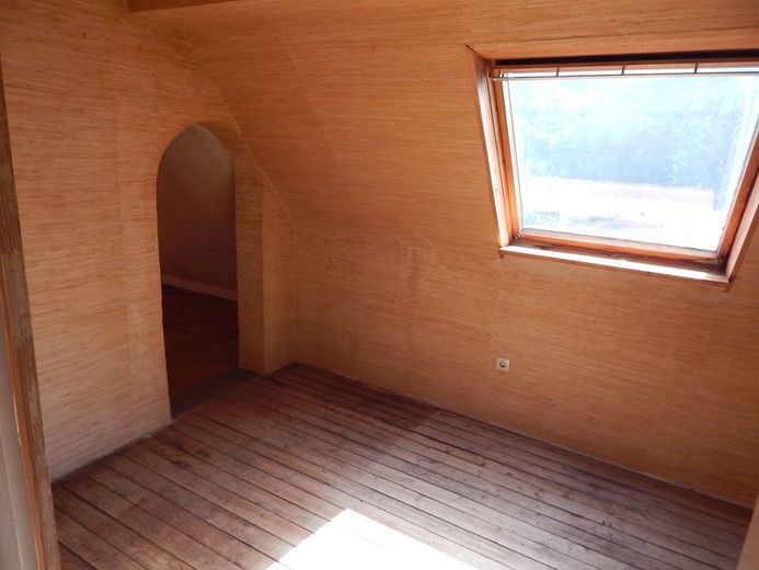 *****Ein echtes Juwel! sucht neuen Hausherrn***** – Zimmer DG